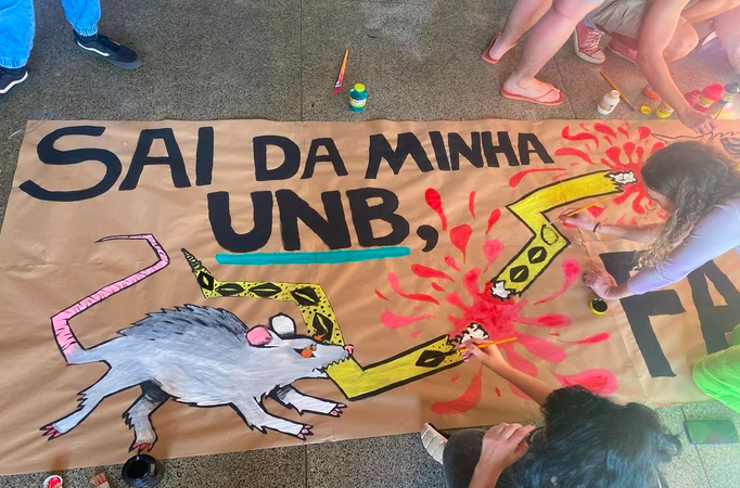 Após ataque da extrema-direita, UnB tem dia de protesto: “Resistência”