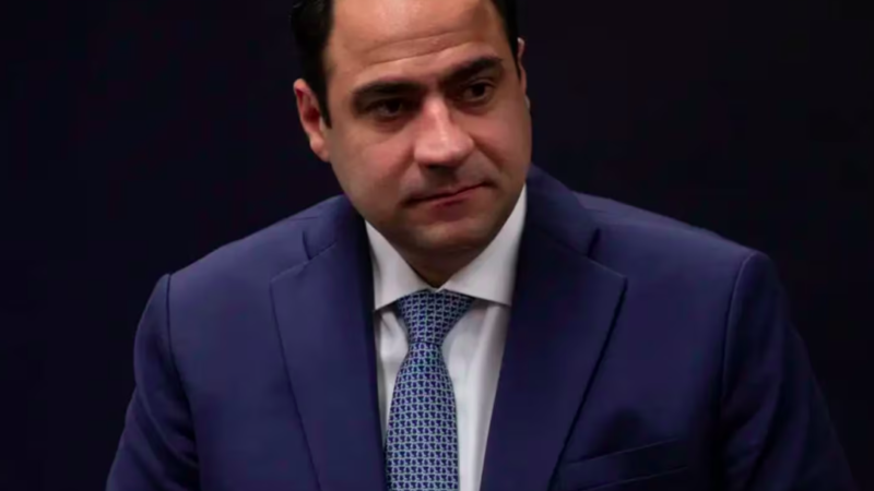 Beto Simonetti toma posse para segundo mandato à frente da OAB Nacional