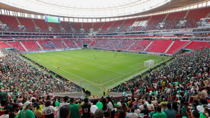 Com entrada e transporte gratuitos, final do Candangão reúne milhares de brasilienses na Arena BRB Mané Garrincha