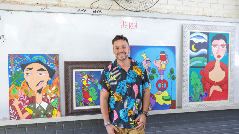 Professor de artes da rede pública do DF é selecionado para expor obras em Paris