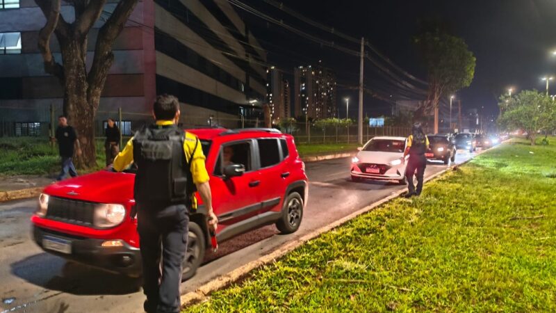 Detran-DF autua 129 condutores alcoolizados no fim de semana