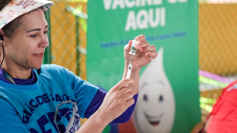 Carro da Vacina leva imunização à Ceilândia