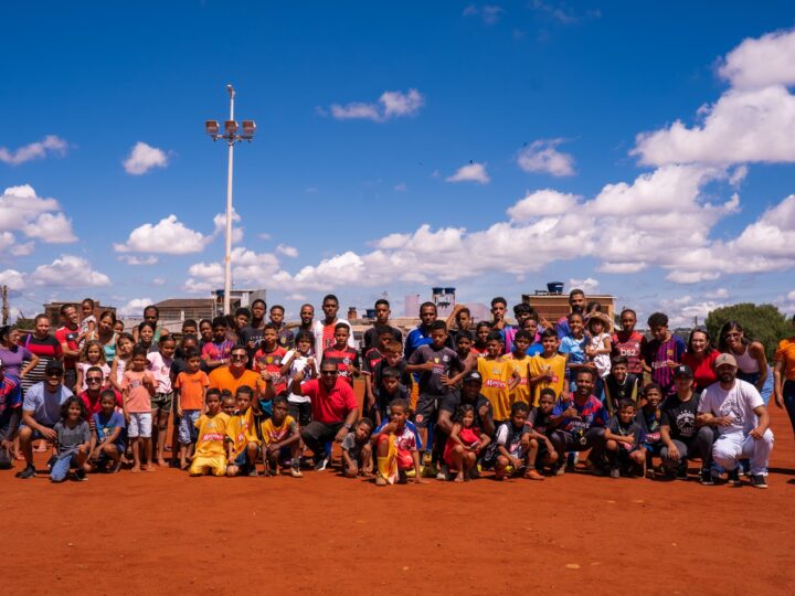 Instituto Juventude Social e Juventude Team realizam ação de Páscoa e distribuem mais de 1500 kits de chocolate em toda a Cidade Estrutural