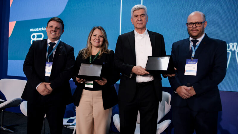 Caesb recebe homenagem em congresso sobre saneamento – Caesb