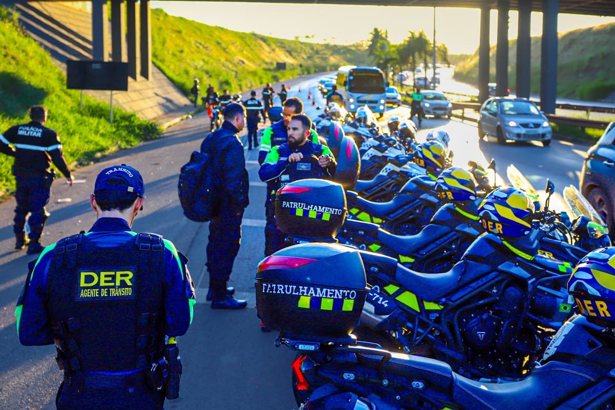 Operação Moto Legal é realizada na DF-003 com foco na segurança viária