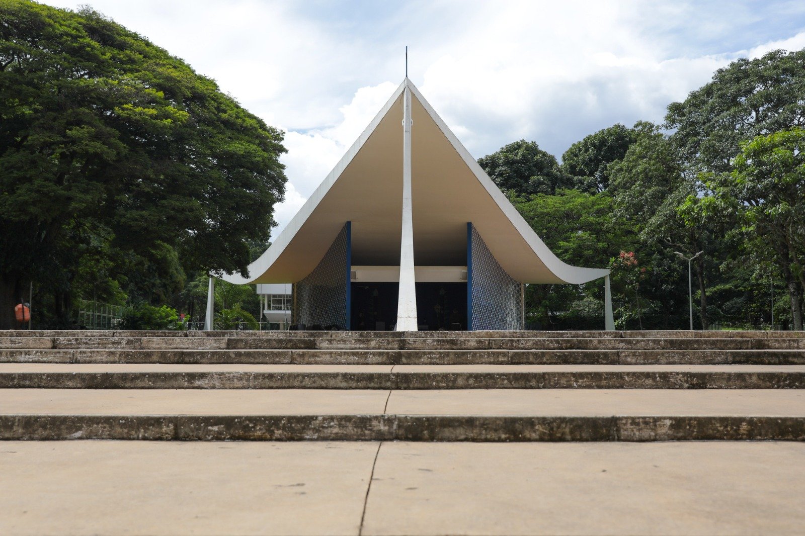 Você tem histórias ou fotos da Igrejinha da 308 Sul? Participe de uma ação educativa patrimonial