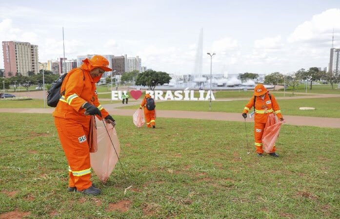 Dia do Gari convida população a refletir sobre hábitos de consumo e descarte de lixo