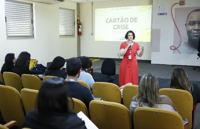 Secretaria de Saúde lança cartão de crise para pacientes psiquiátricos