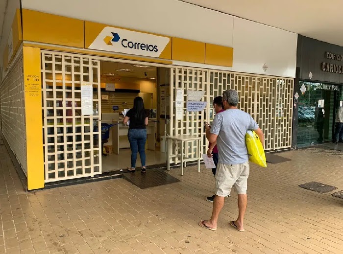Descontos indevidos do INSS: Correios atendem aposentados e pensionistas no DF; veja endereços