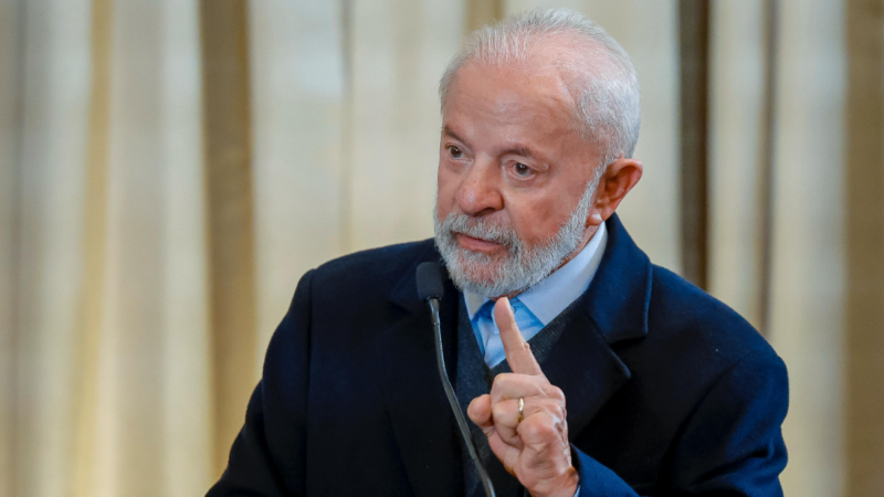 Oposição pressiona por CPMI mesmo com Lula mirando Bolsonaro