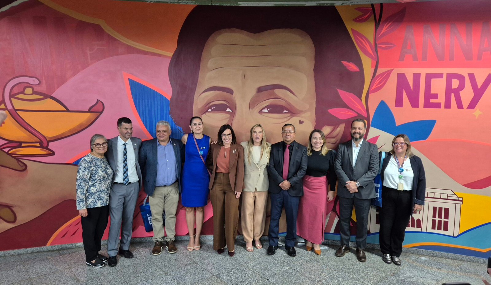 Estação de metrô da 108 Sul tem exposição em homenagem a profissionais da enfermagem