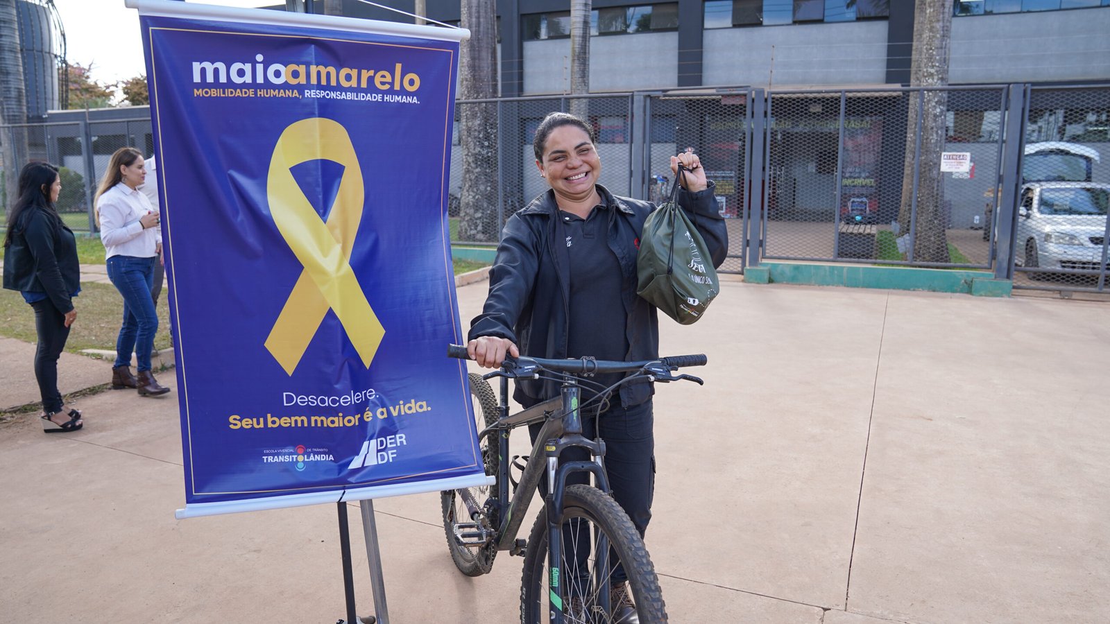 Segurança para ciclistas é tema de ação do Maio Amarelo