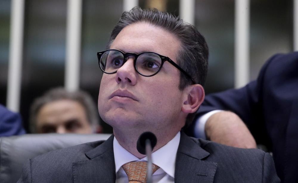 ‘Está pesado carregar isso’, diz Hugo Motta sobre mais de R$ 650 bilhões em isenções fiscais