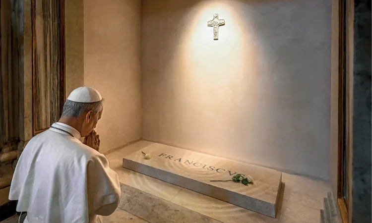 Mais fiéis, menos padres: como a Igreja Católica mudou durante o papado de Francisco