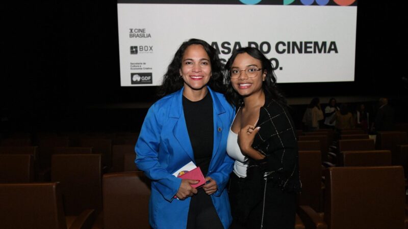 Cine Brasília lotado para exibição de ‘Apesar De’, documentário que emociona e reforça luta contra abuso infantil