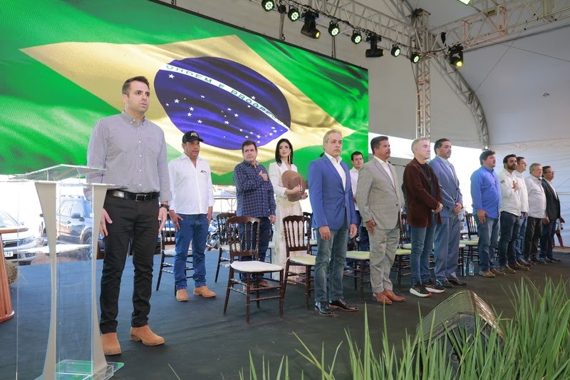 Lideranças do agronegócio e idealizadores da AgroVem são homenageados pelo Poder Legislativo durante sessão solene