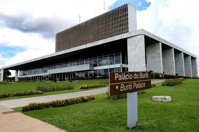 Última parcela do reajuste dos servidores do GDF será paga em julho