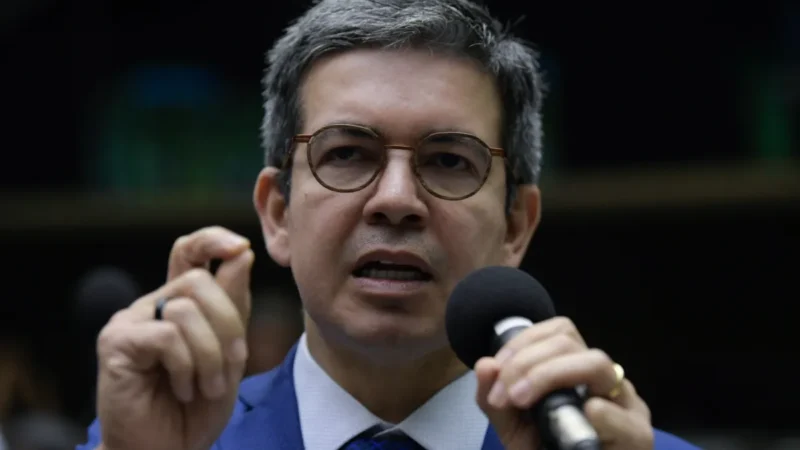 Governo quer enviar MP para evitar subida na conta de luz nos próximos dias