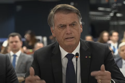 Bolsonaro chama ação do plano de golpe de “fictícia” e defende arquivamento