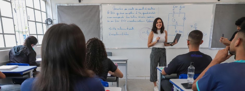 Governo de Minas Gerais nomeia 278 novos servidores para reforçar a rede estadual de educação