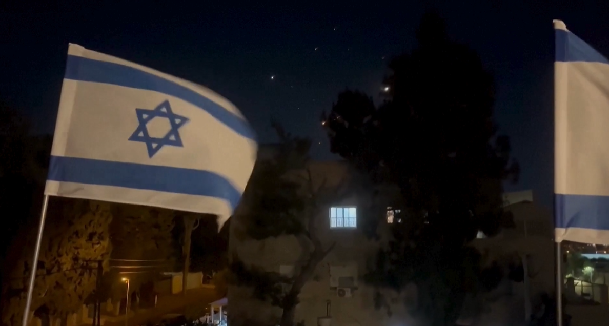 Políticos brasileiros deixam Israel pela Jordânia