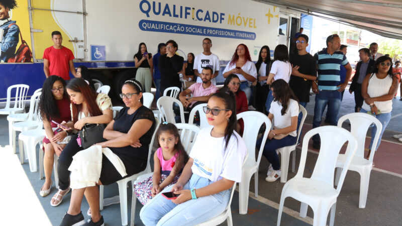 Programa QualificaDF Móvel oferece 1.012 vagas para diversos cursos de qualificação profissional