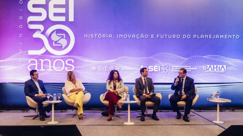IPEDF marca presença em seminário da Superintendência de Estudos Econômicos e Sociais da Bahia