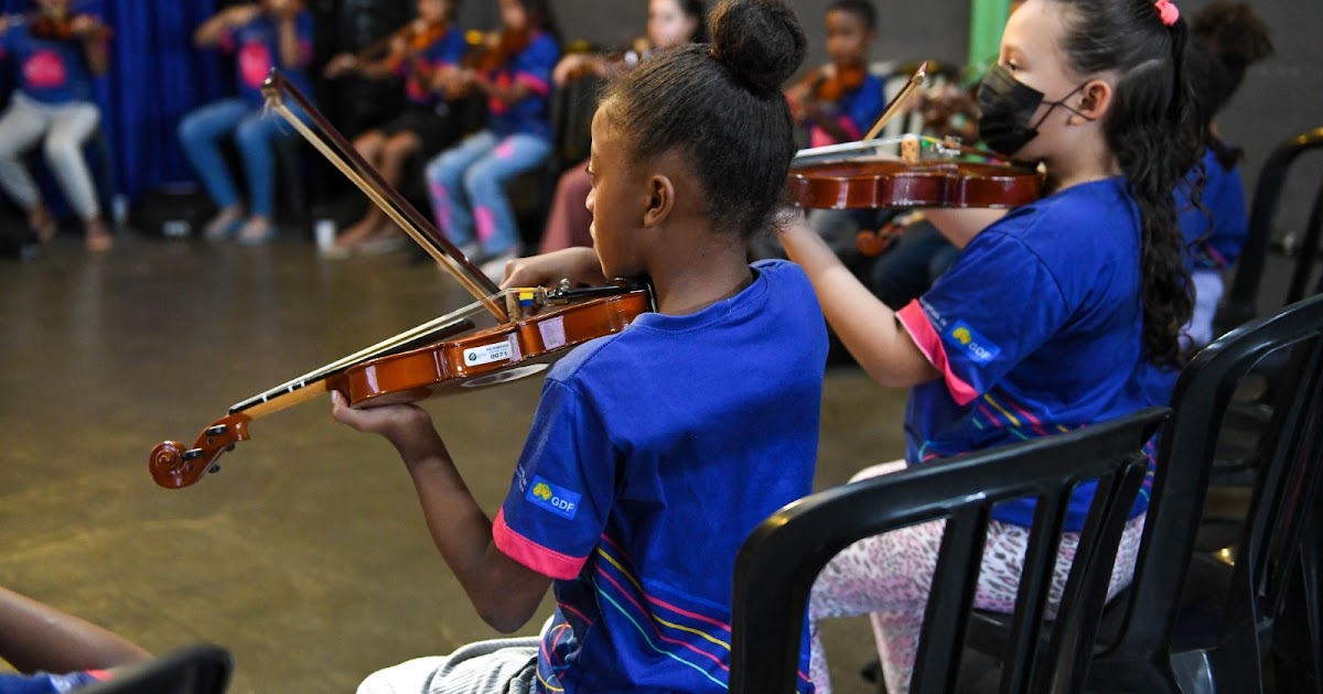 Projeto musical na Estrutural beneficia 200 jovens com investimento de mais de R$ 1 milhão