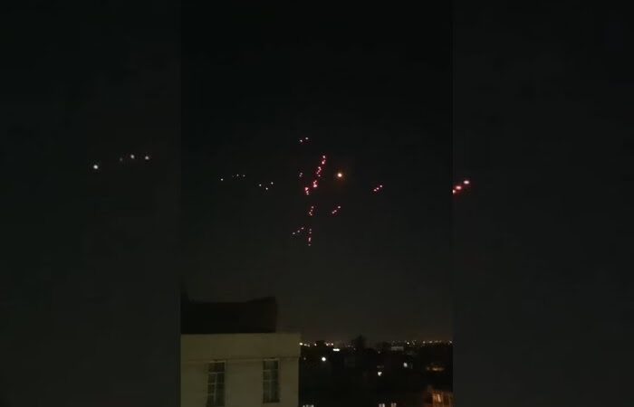 Irã intensifica ofensiva e lança nova série de mísseis balísticos contra Israel