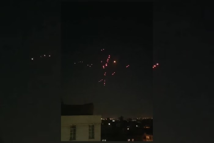 Irã intensifica ofensiva e lança nova série de mísseis balísticos contra Israel