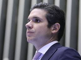 Hugo encomenda proposta de ajuste fiscal ao grupo da reforma administrativa