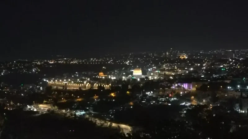 Embaixada está explorando opções seguras para brasileiros deixarem Israel