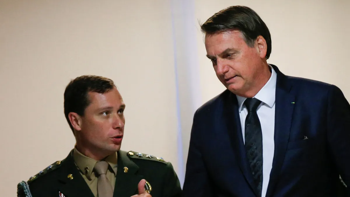 Defesa de Bolsonaro diz que irá questionar pontos de delação de Mauro Cid