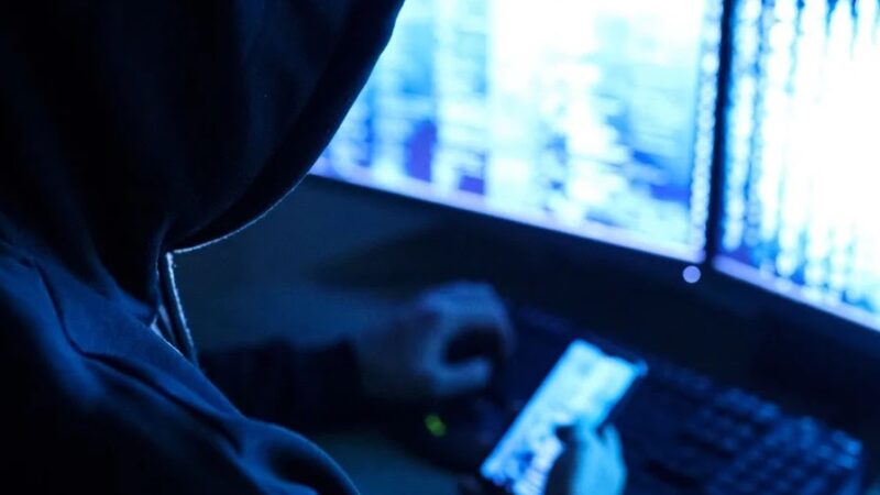 Caesb alerta sobre o risco de golpes online