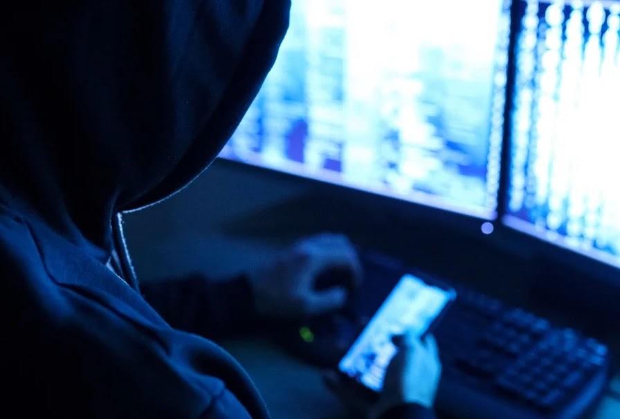 Caesb alerta sobre o risco de golpes online