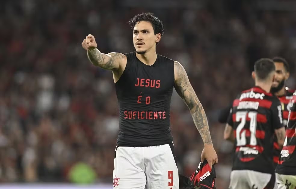 Pedro sai do banco e decide Fla-Flu com gol nos minutos finais