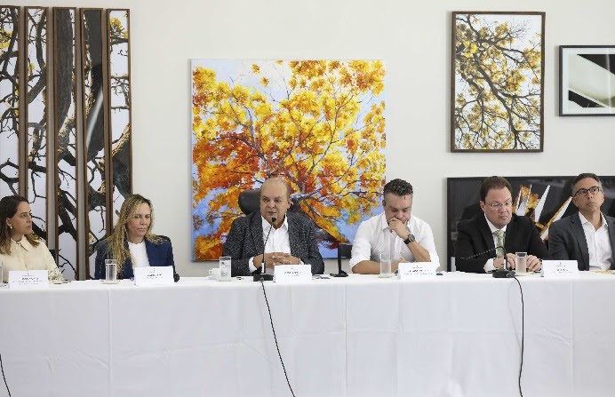 Governador define prioridades para o segundo semestre em reunião com secretários e presidentes de empresas