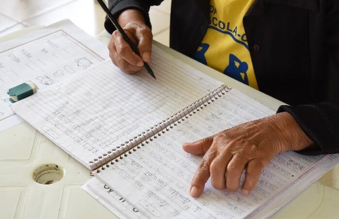 Programa DF Alfabetizado 2025 abre inscrições para voluntários em nova etapa