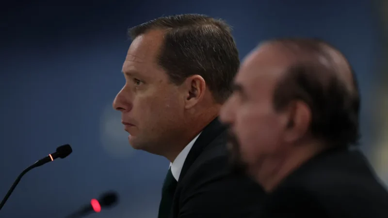 Advogado de Bolsonaro nega que tentou obter delação de Cid