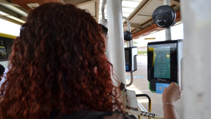 Pagamento digital no transporte público do DF completa um ano com implementação em 100% das linhas
