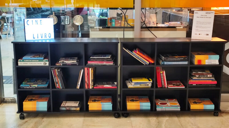Projeto Cine Livro oferece espaço de troca e doação de obras literárias no Cine Brasília