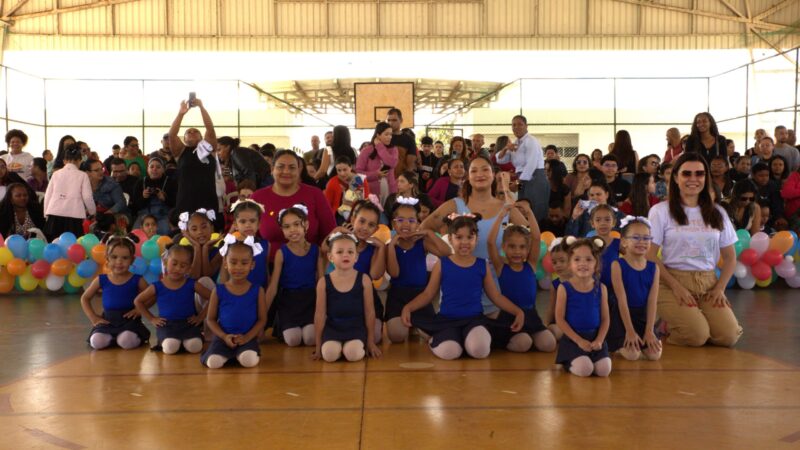 Projeto na Praça dos Direitos do Itapoã realiza o sonho de 120 meninas de se tornarem bailarinas