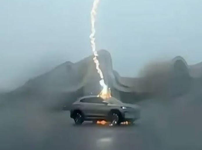 BYD Song Plus é atingido três vezes por raio e motorista sai ileso na China
