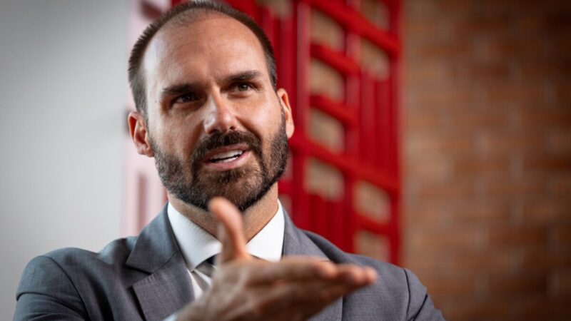 Em ofício a Motta, Eduardo pede para exercer mandato dos EUA