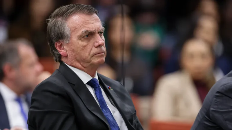 Defesa de Bolsonaro acusa investigação da PF de massacre