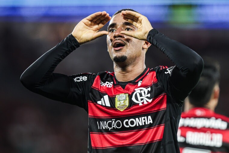 Campeonato Brasileiro – Flamengo aplicou uma goleada histórica de 8 a 0 sobre o Vitória