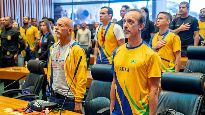 Câmara homenageia agentes de segurança que se destacaram em competição internacional