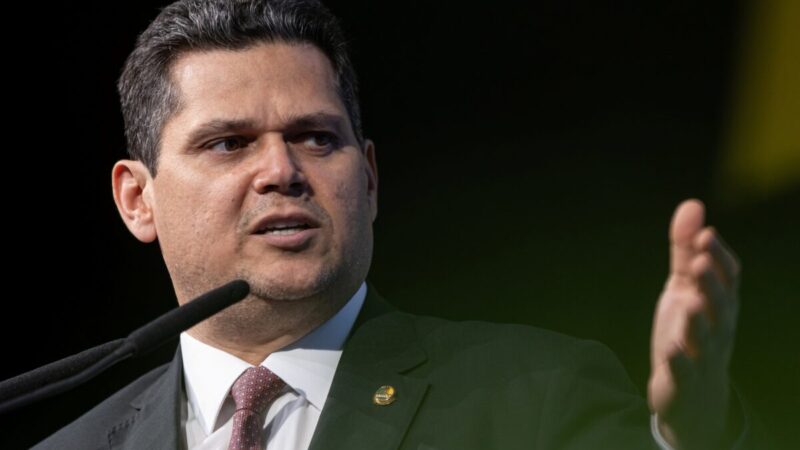 Alcolumbre critica “criminalização das emendas” após decisão de Dino