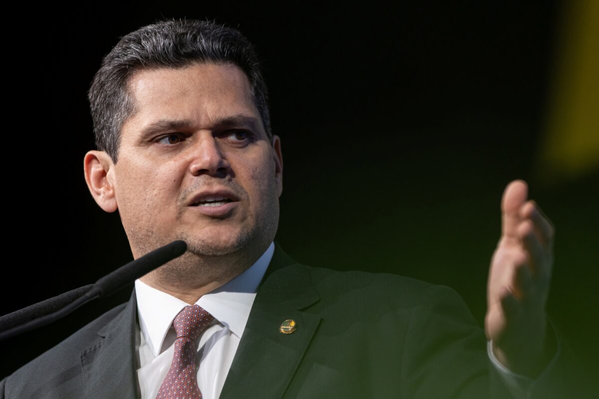 Alcolumbre critica “criminalização das emendas” após decisão de Dino