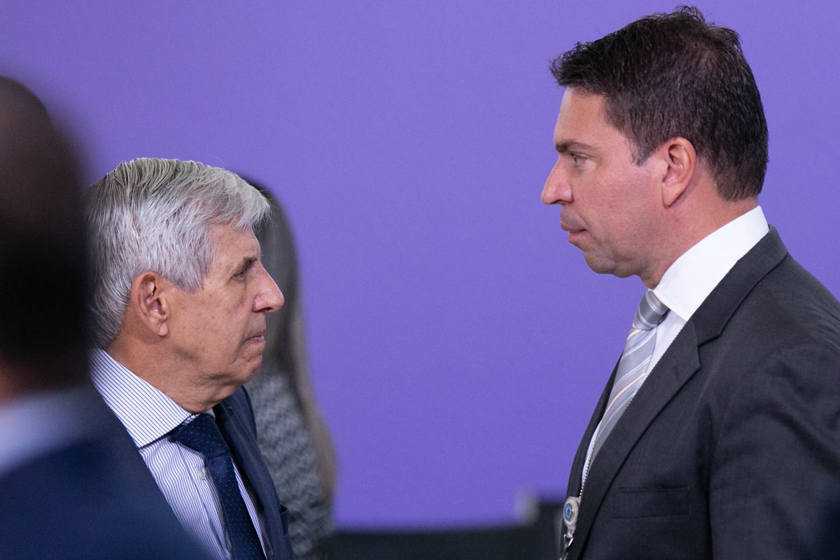 Advogado de Heleno nega relação com Ramagem: “Escolha do presidente”